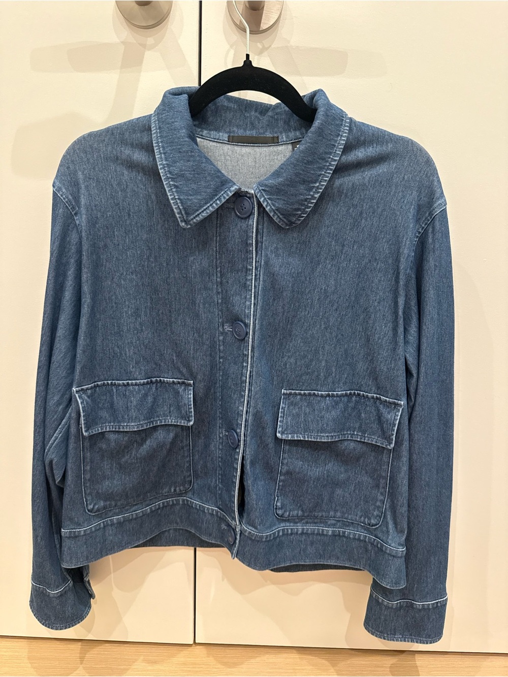Uniqlo Cropped Denim Jacket Button Up Patch Pockets Light Wash